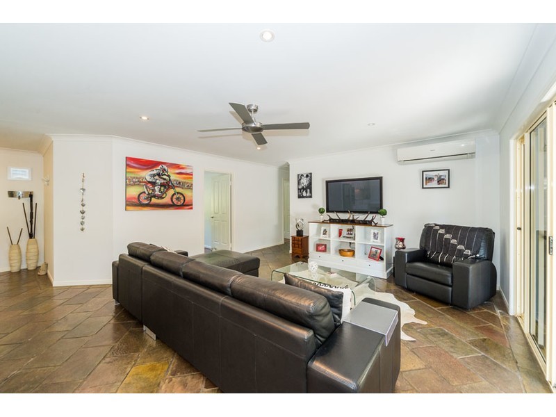 131 Castle Hill Drive North, Gaven QLD 4211