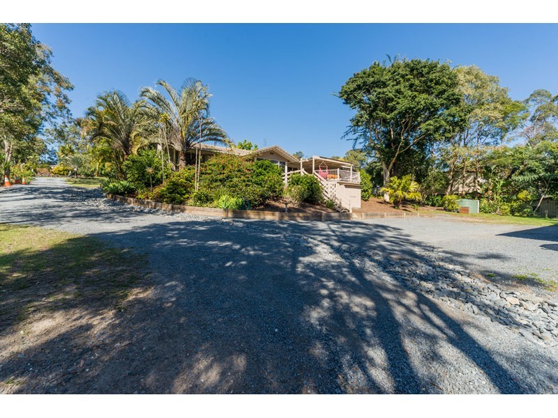 131 Castle Hill Drive North, Gaven QLD 4211
