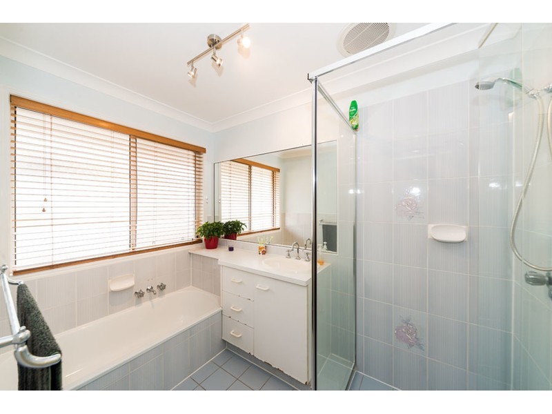 14 Melbourne Road, Arundel QLD 4214