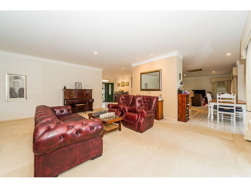 44 Ben Hogan Crescent, Parkwood QLD 4214