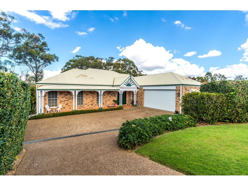 44 Ben Hogan Crescent, Parkwood QLD 4214