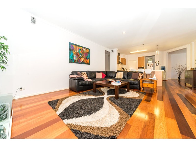 14 Blackfen Court, Arundel QLD 4214