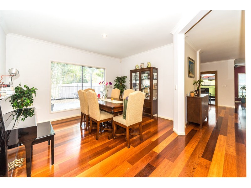 14 Blackfen Court, Arundel QLD 4214