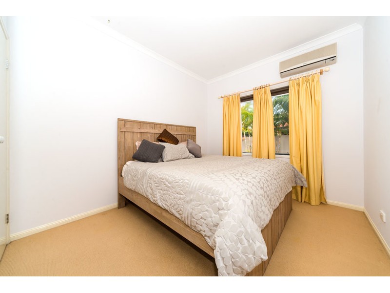 14 Blackfen Court, Arundel QLD 4214