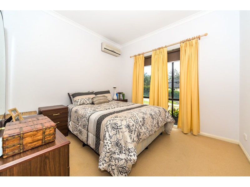 14 Blackfen Court, Arundel QLD 4214