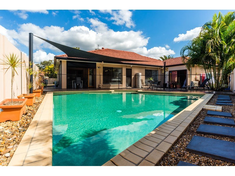 14 Blackfen Court, Arundel QLD 4214