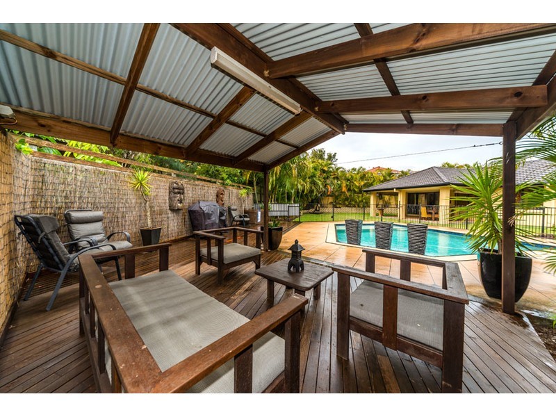 45 Nottinghill Gate Drive, Arundel QLD 4214
