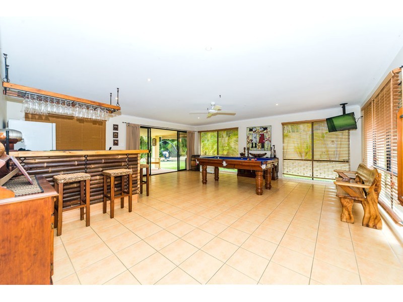 45 Nottinghill Gate Drive, Arundel QLD 4214