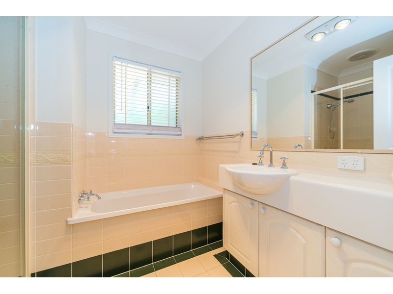 1 Bill Court, Parkwood QLD 4214