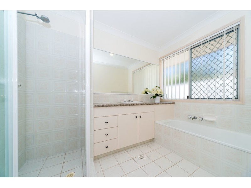 38 Ballybunion Drive, Parkwood QLD 4214