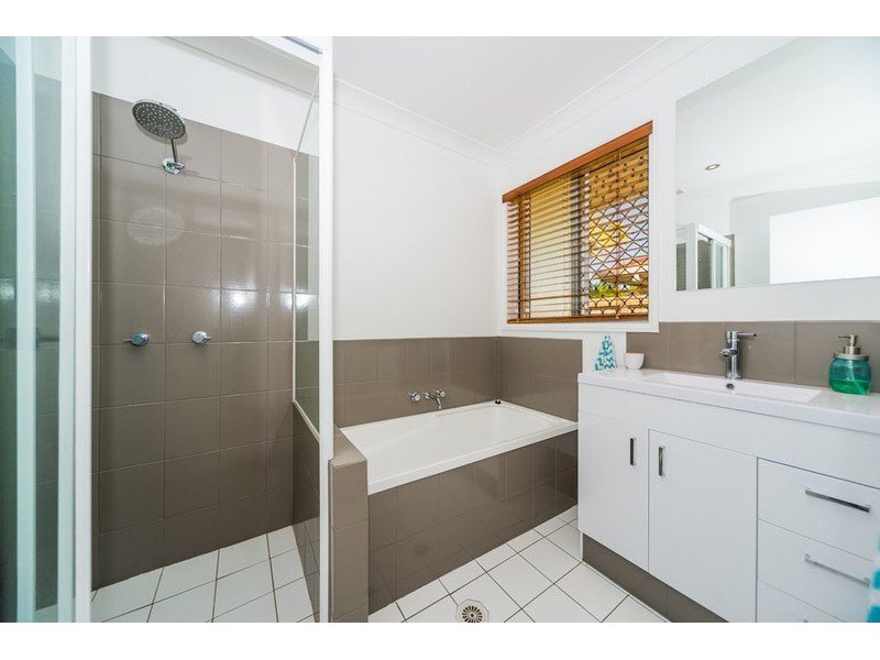 9 Drysdale Lane, Parkwood QLD 4214