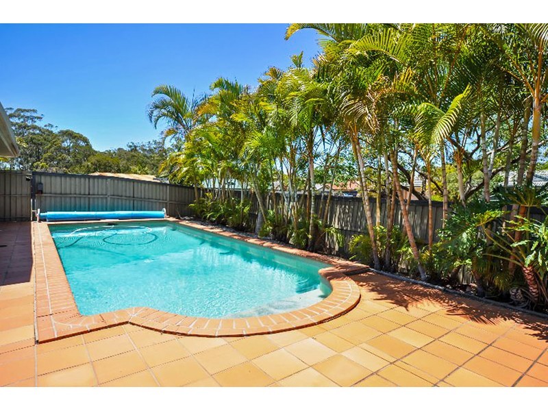 18 Castle Rock Street, Parkwood QLD 4214