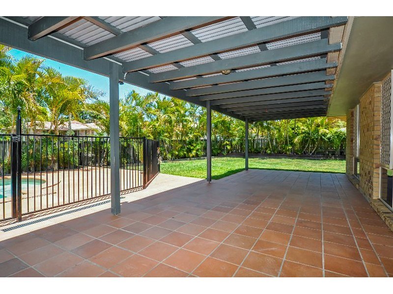 18 Castle Rock Street, Parkwood QLD 4214