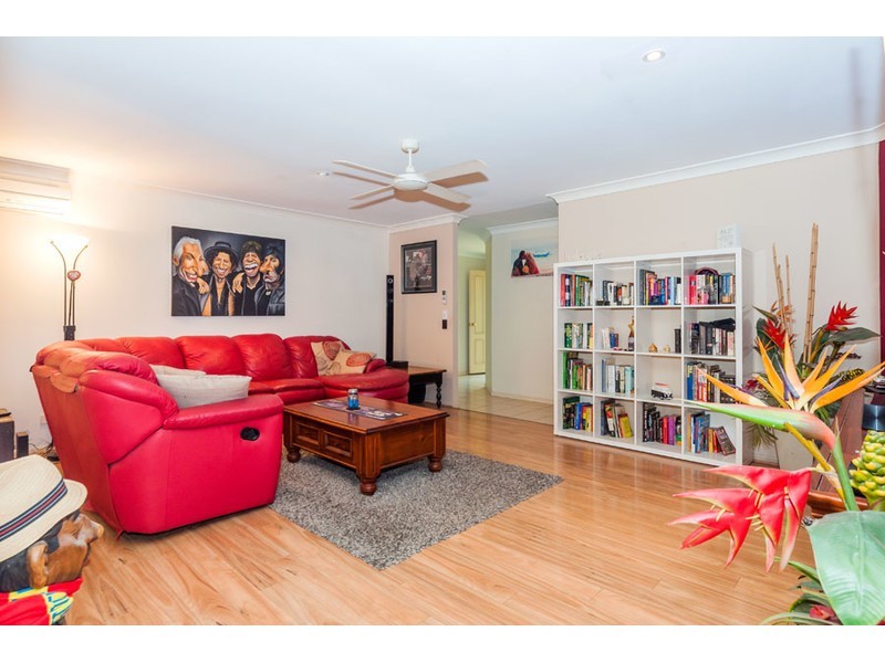 5 Aoki Court, Parkwood QLD 4214
