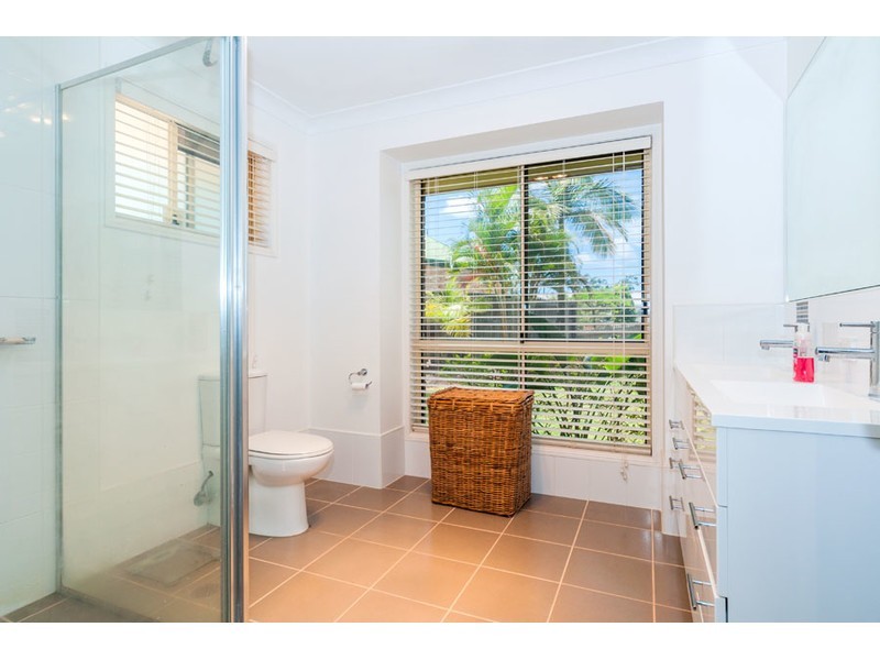 5 Aoki Court, Parkwood QLD 4214