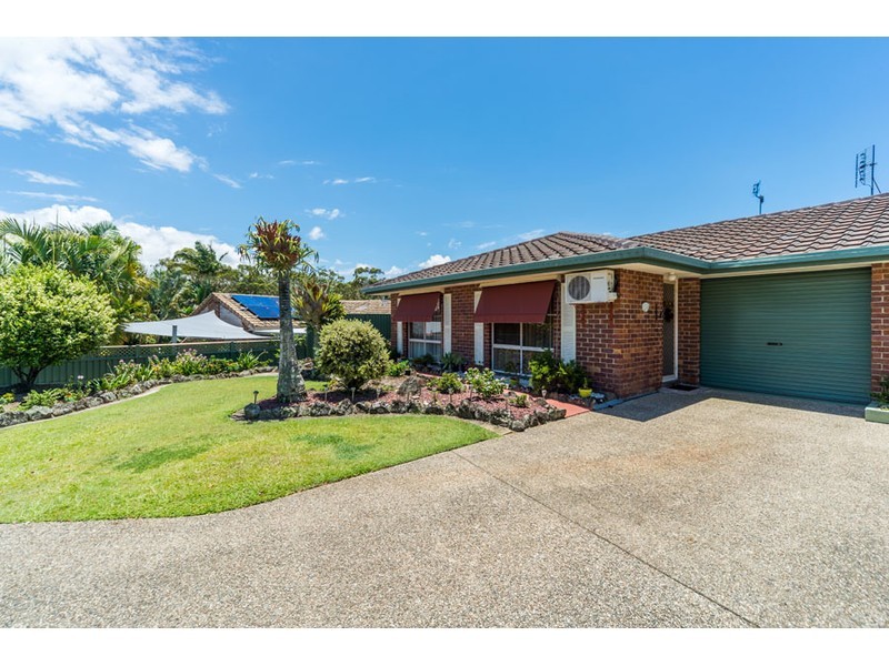 1/4 Becca Court, Arundel QLD 4214