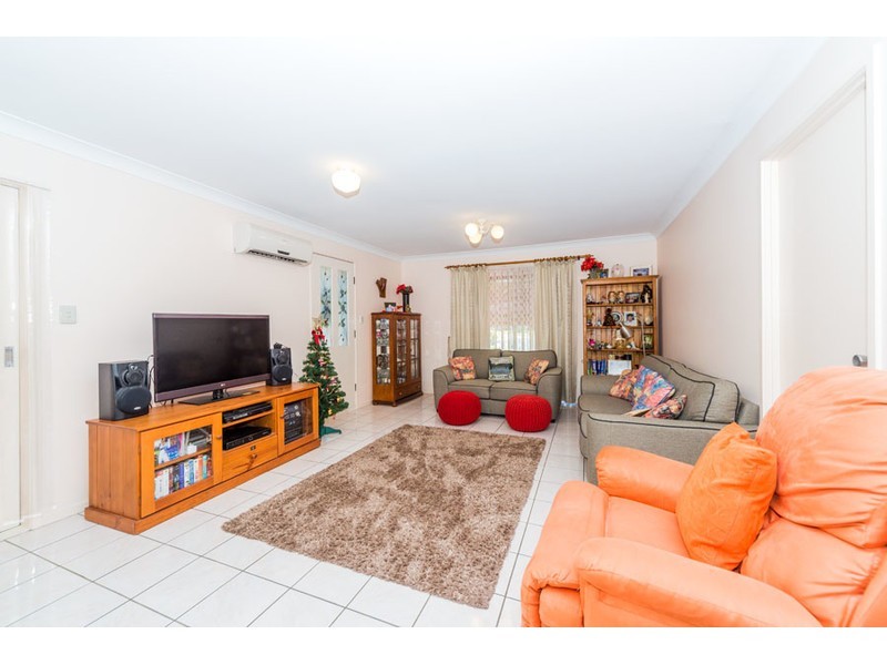 1/4 Becca Court, Arundel QLD 4214