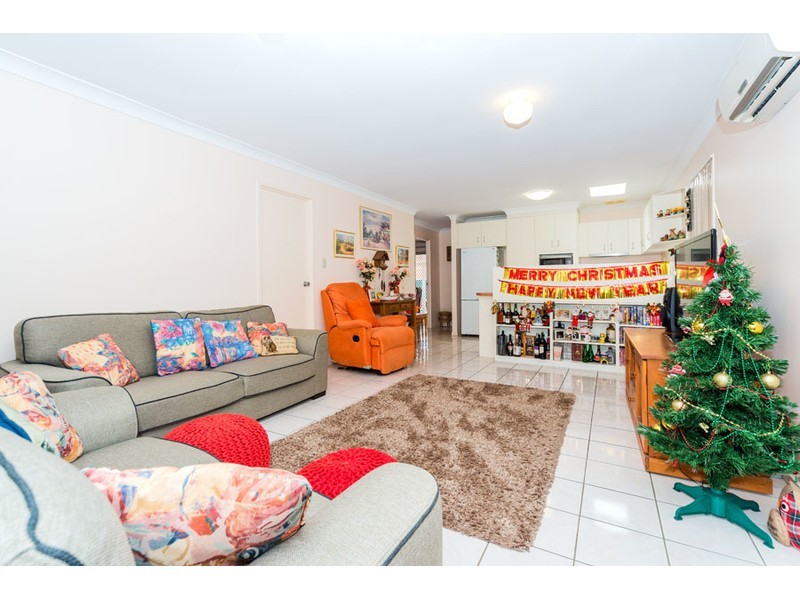 1/4 Becca Court, Arundel QLD 4214