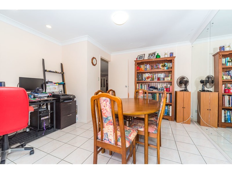 1/4 Becca Court, Arundel QLD 4214