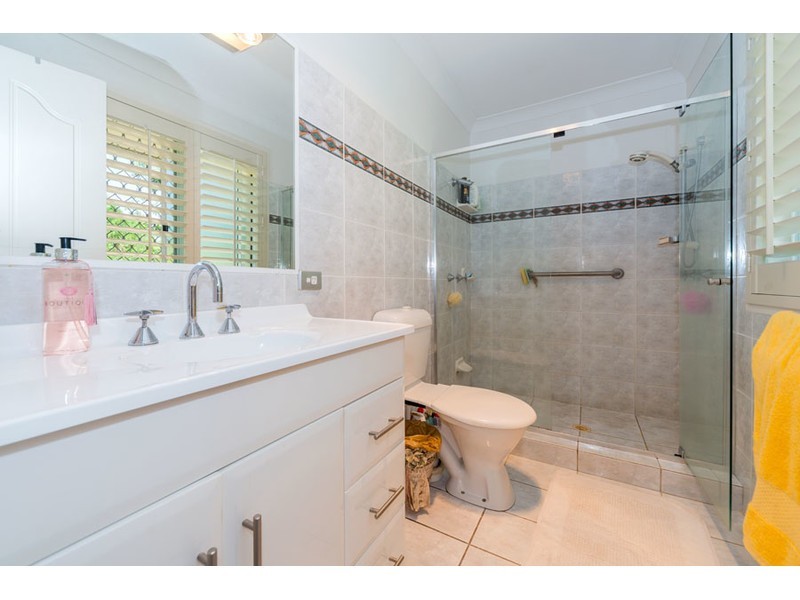 3 Oak Hill Crescent, Parkwood QLD 4214