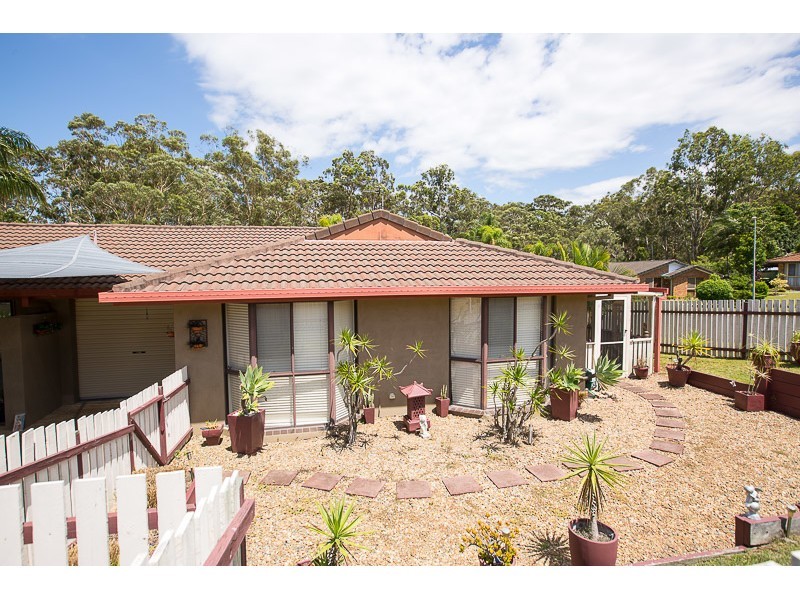2/18 Nina Parade, Arundel QLD 4214