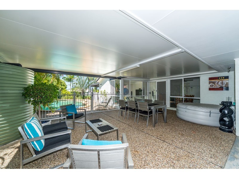 26 Arnold Palmer Drive, Parkwood QLD 4214