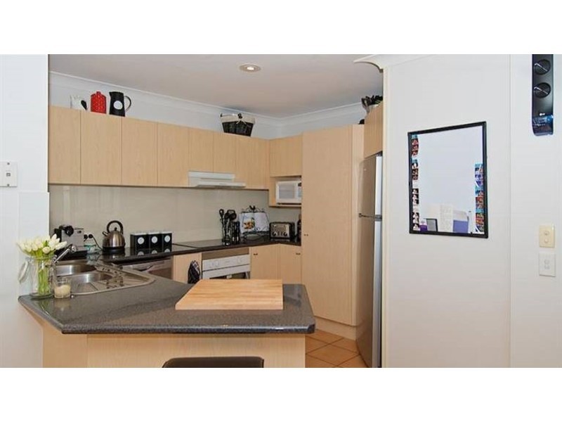 11 Harrow Place, Arundel QLD 4214