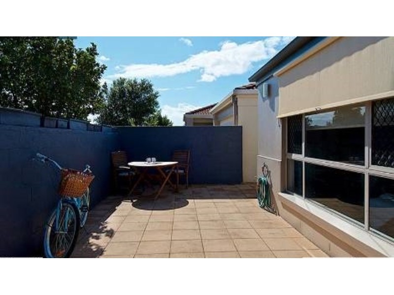 11 Harrow Place, Arundel QLD 4214
