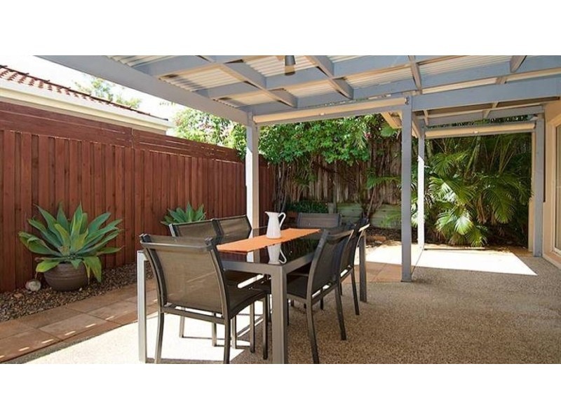 11 Harrow Place, Arundel QLD 4214