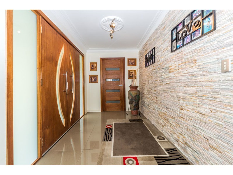 9 Bill Court, Parkwood QLD 4214