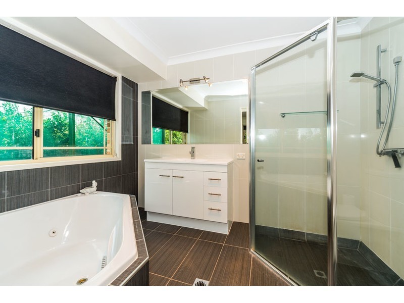 9 Bill Court, Parkwood QLD 4214