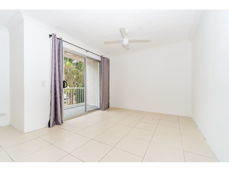 5/5 Brett Avenue, Labrador QLD 4215