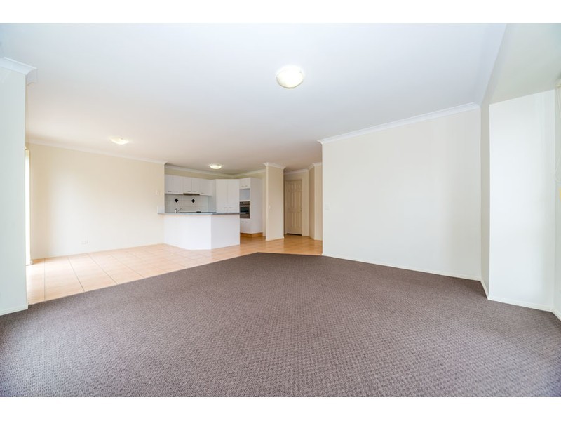 5 Lani Court, Arundel QLD 4214