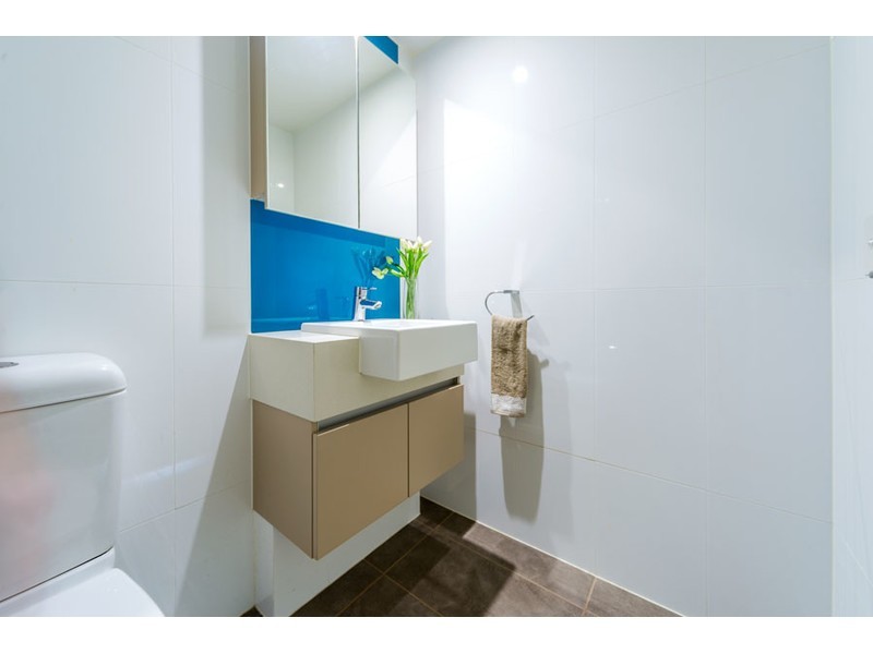 95/28 Bayview Street, Runaway Bay QLD 4216