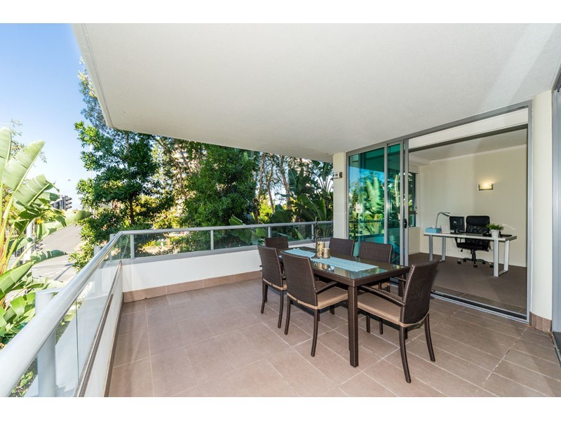 95/28 Bayview Street, Runaway Bay QLD 4216