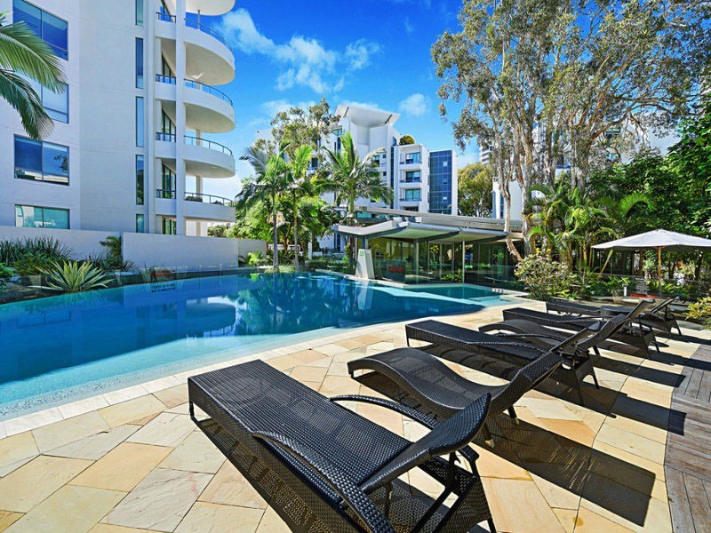 95/28 Bayview Street, Runaway Bay QLD 4216