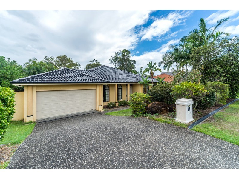 42 Arun Drive, Arundel QLD 4214