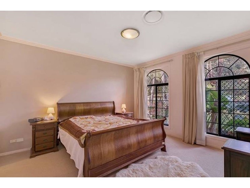 42 Arun Drive, Arundel QLD 4214