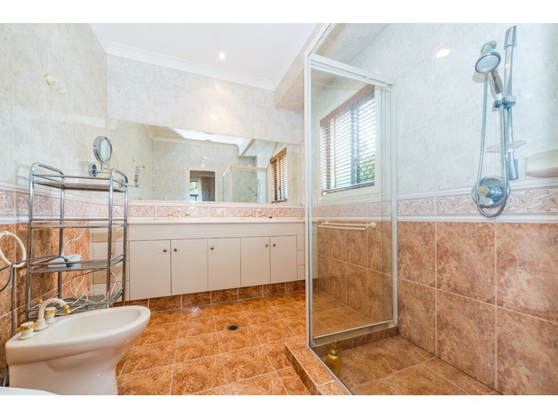 42 Arun Drive, Arundel QLD 4214