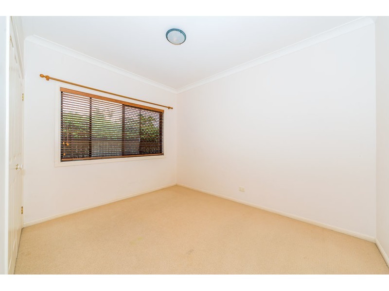 42 Arun Drive, Arundel QLD 4214