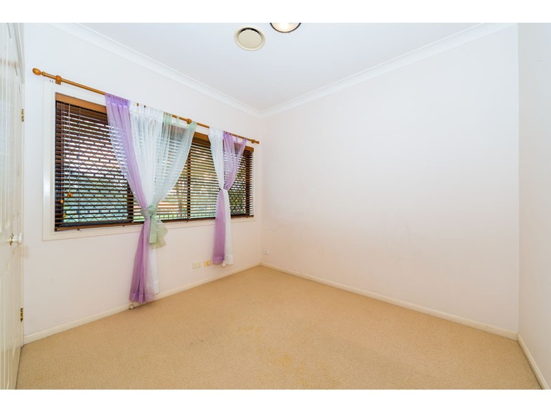 42 Arun Drive, Arundel QLD 4214