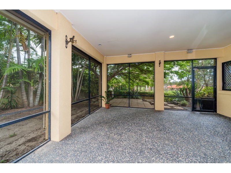 42 Arun Drive, Arundel QLD 4214