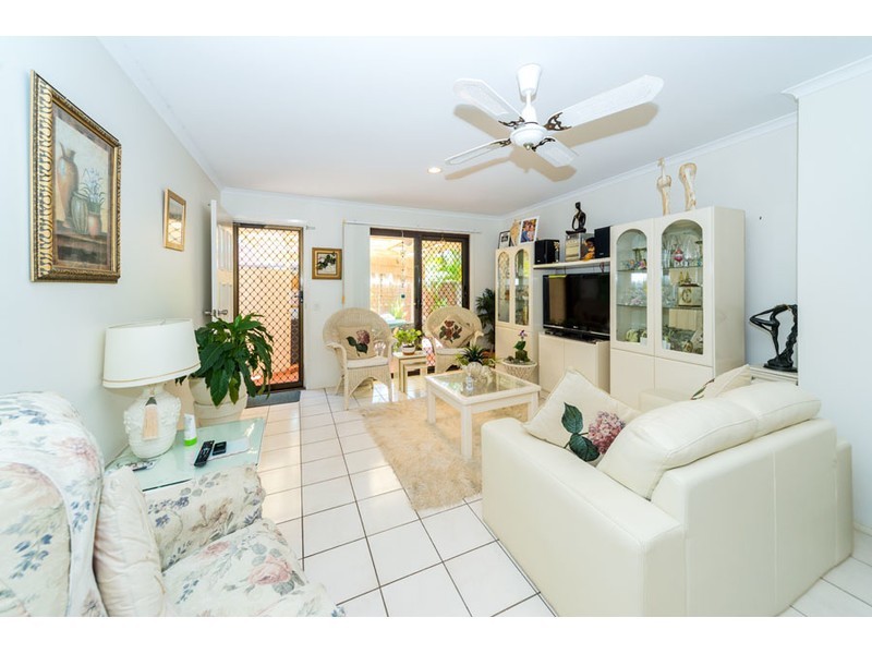 1/36 Botanical Drive, Labrador QLD 4215