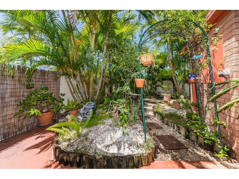 1/36 Botanical Drive, Labrador QLD 4215