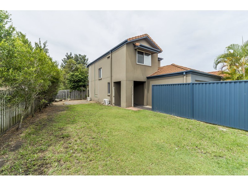 4 Oxbridge Chase, Arundel QLD 4214