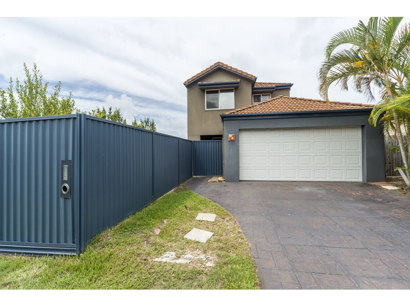 4 Oxbridge Chase, Arundel QLD 4214