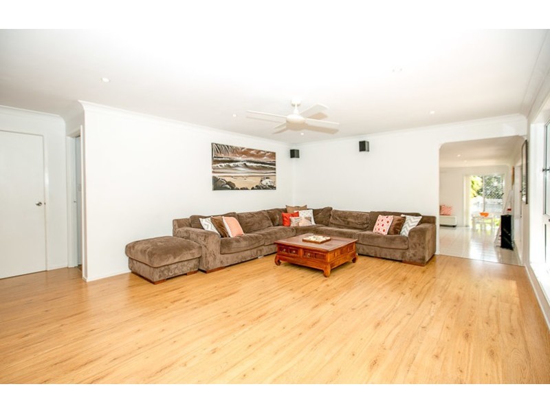 5 Baxter Court, Arundel QLD 4214