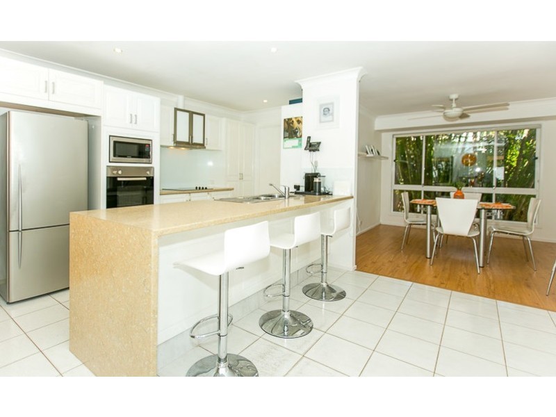 5 Baxter Court, Arundel QLD 4214