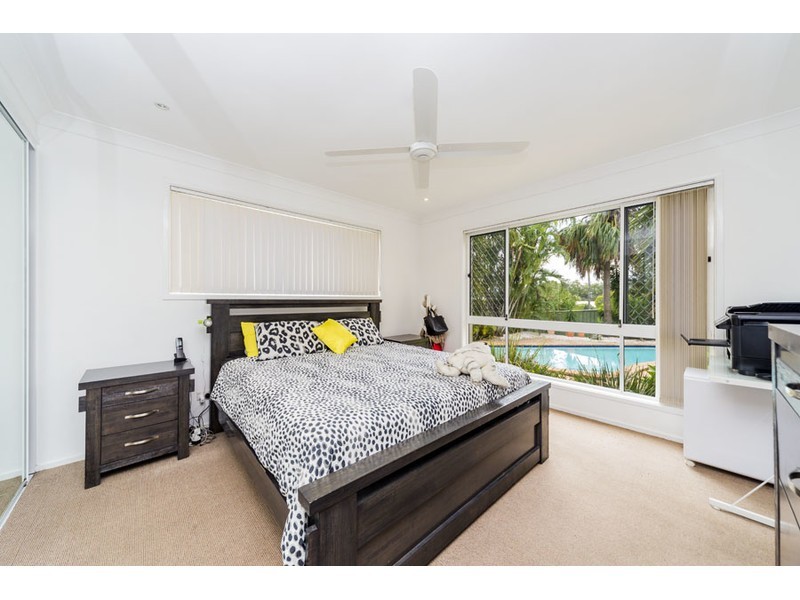 5 Baxter Court, Arundel QLD 4214