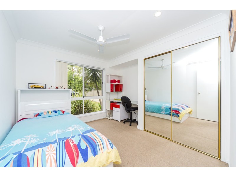 5 Baxter Court, Arundel QLD 4214